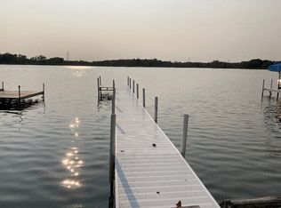 2137 Chapman Lake Dr, Warsaw, IN 46582