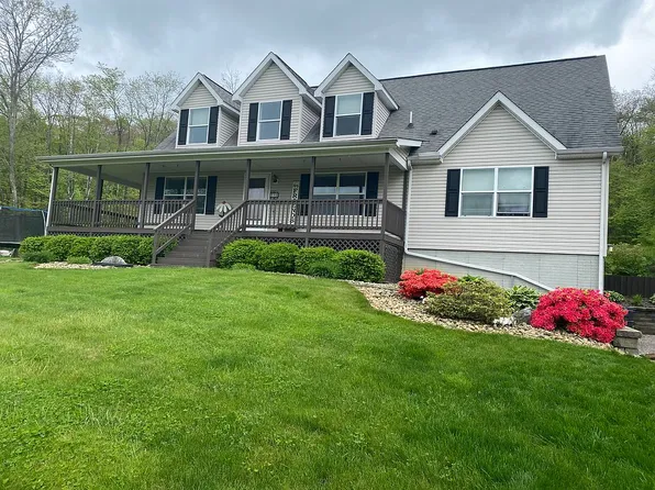 286 Stone Crest Dr, Berlin, PA 15530