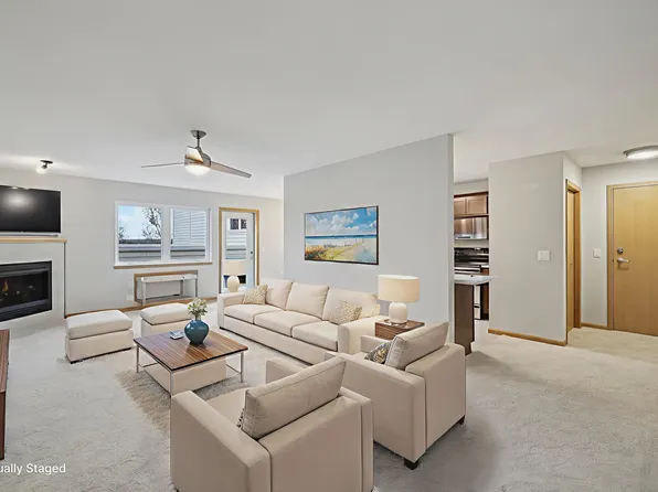 8206 Starr Grass Dr APT 401, Madison, WI 53719