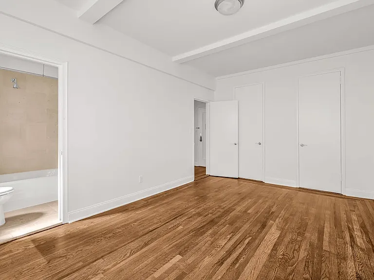 12 E 86th St #326 — Photo 8