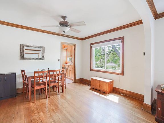 4th image of 1801 Cleveland St NE