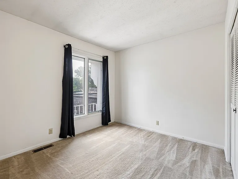7541 Old Post Rd #14 — Photo 8