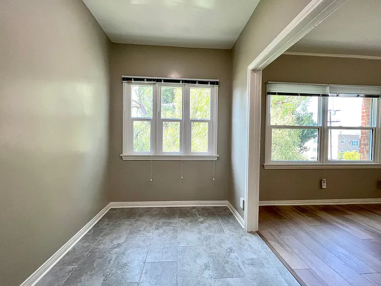 1426 N Edgemont St #12-1/2 — Photo 7
