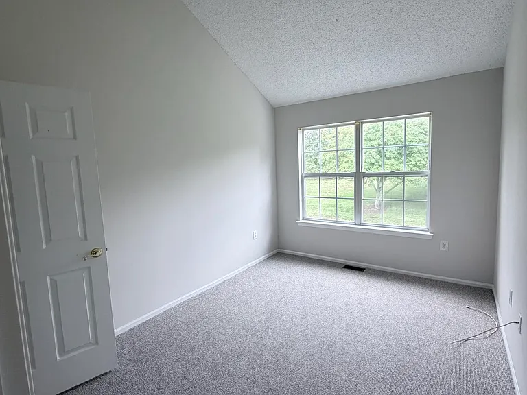 29 Madison Ct — Photo 9