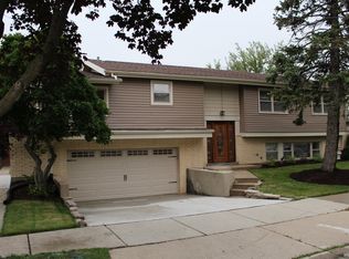9234 N Courtland Dr #2, Niles, IL 60714