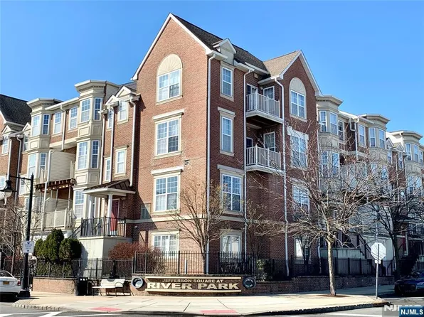 200 Dey St Unit 283, Harrison, NJ 07029