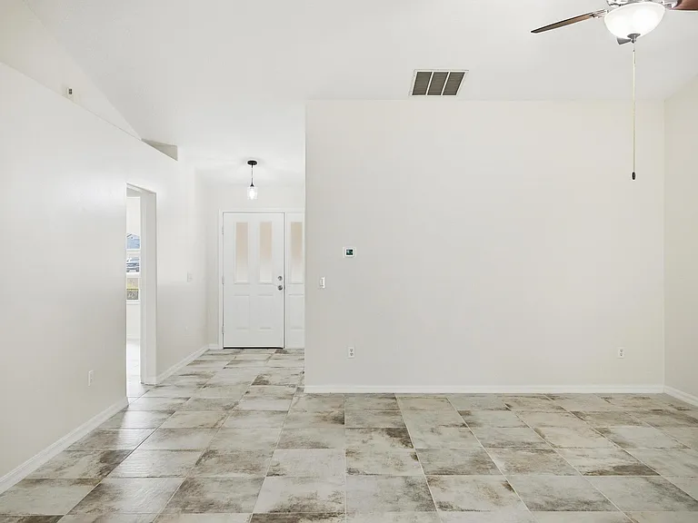 57 Raintree Pl #B — Photo 19
