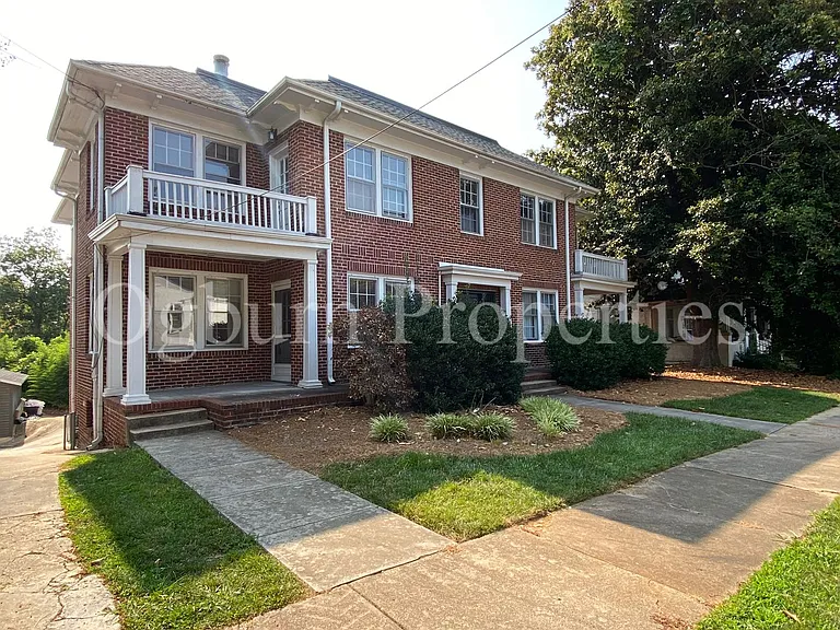 664 N Spring St — Photo 1