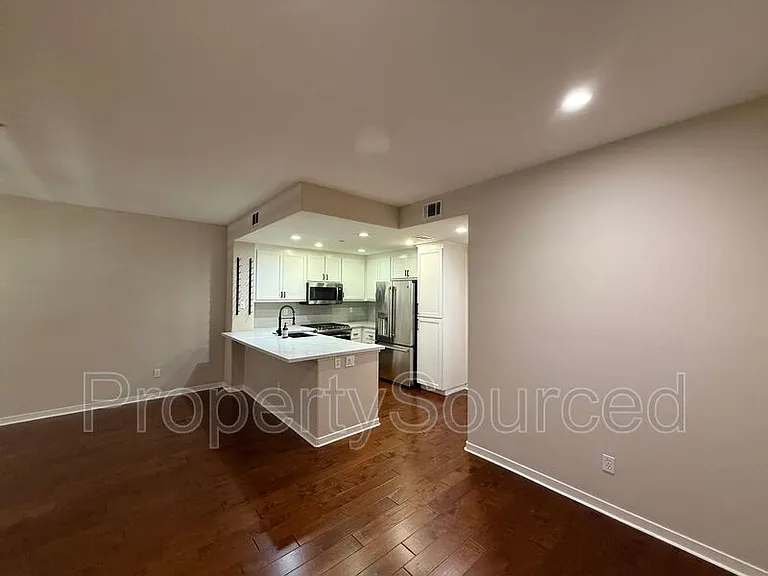170 N North St #104 — Photo 9