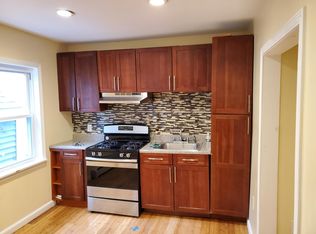 241 Appleton St APT 5, Lowell, MA 01852