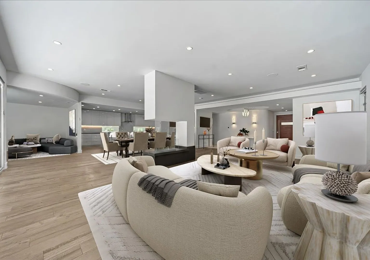 Modern and Spacious Beverlywood Home for Lease — Photo 3