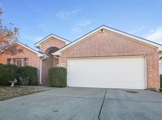 2046 Kingsbridge Dr, Heartland, TX 75126