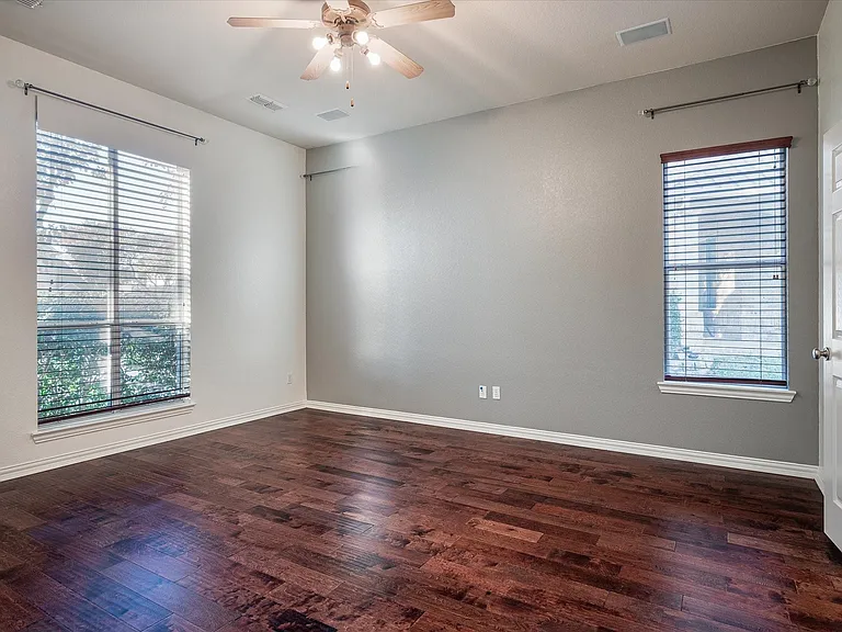 6812 Valley Brook Dr — Photo 13