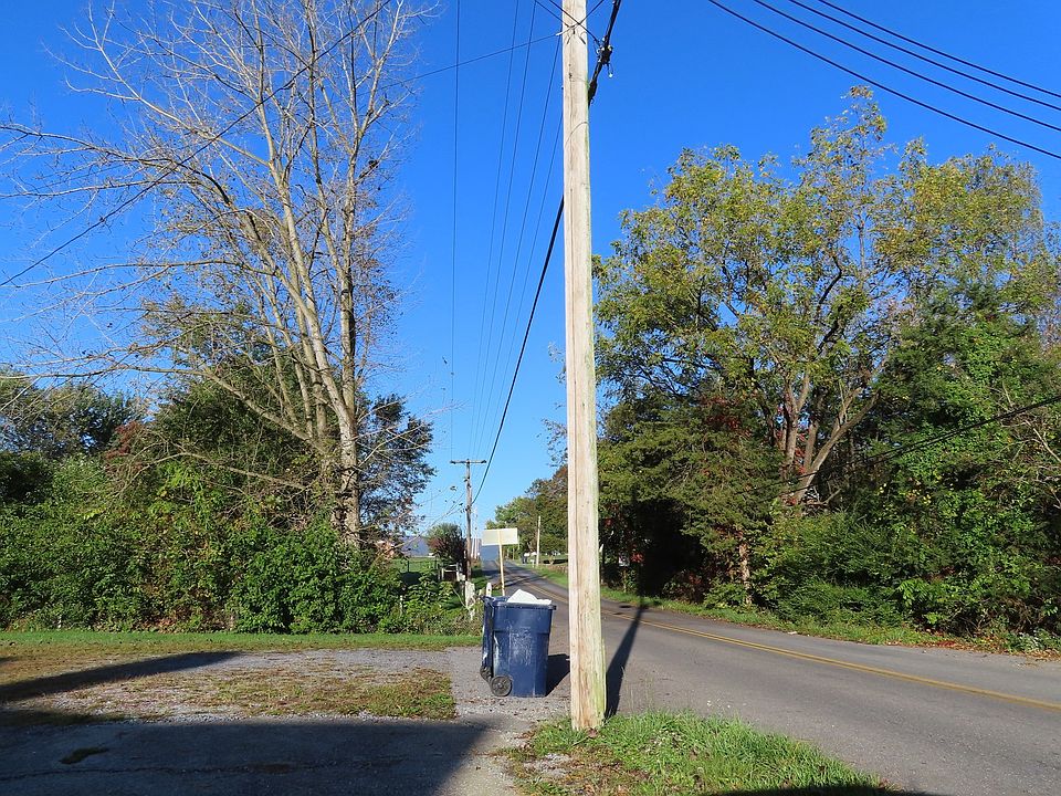 2nd image of 85 Leonard Ln