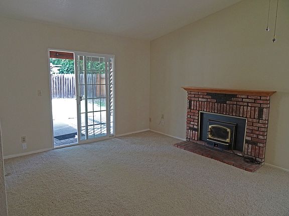 5th image of 3949 Tricia Way