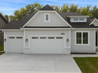 915 Roosevelt St, Polk City, IA 50226