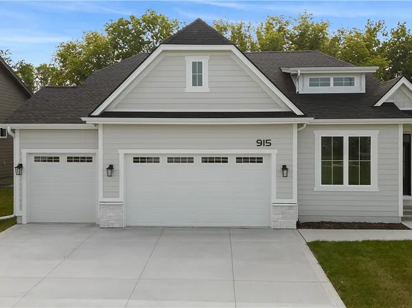 915 Roosevelt St, Polk City, IA 50226