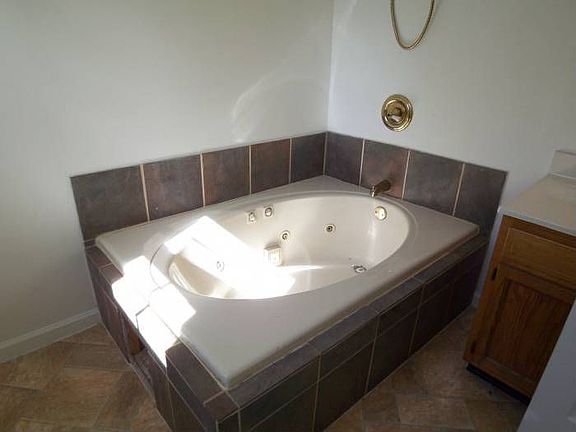 Jacuzzi Tub
