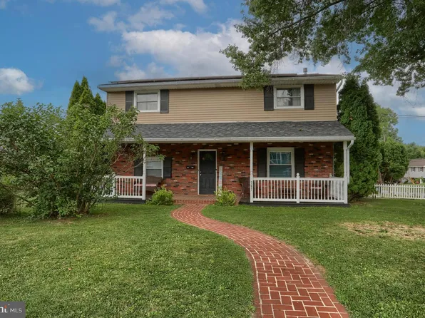 747 Barbara Ann Dr, Lebanon, PA 17046