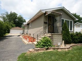 104 N Wisconsin Ave, Villa Park, IL 60181