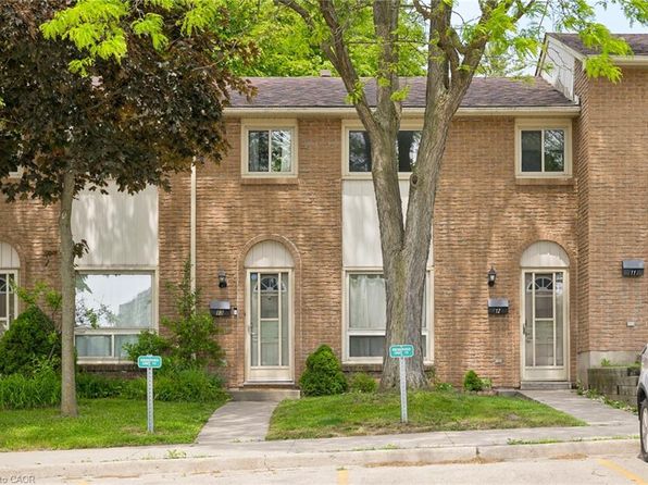 165 Green Valley Dr #13, Kitchener, ON N2P 1K3