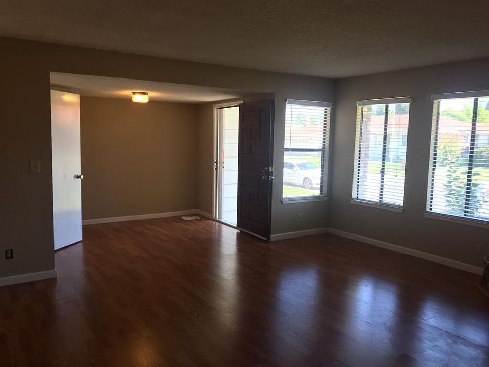 1st image of 956 Greenstar Way #956