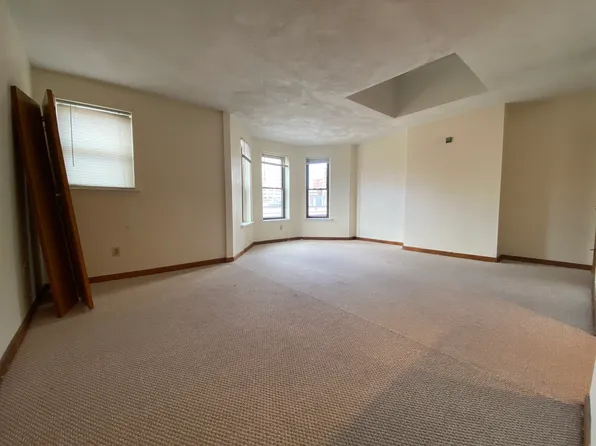 52 Gainsborough St, Boston, MA