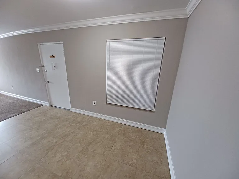 1830 Maravilla Ave #212 — Photo 10