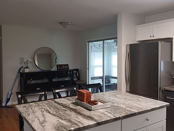 5th image of 428 Lynn Shores Dr