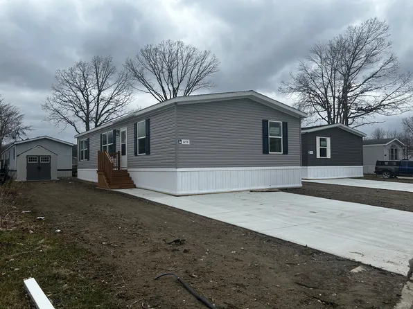 5279 Americana, Casco, MI 48064