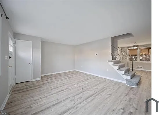 8505 Kings Ridge Rd — Photo 2