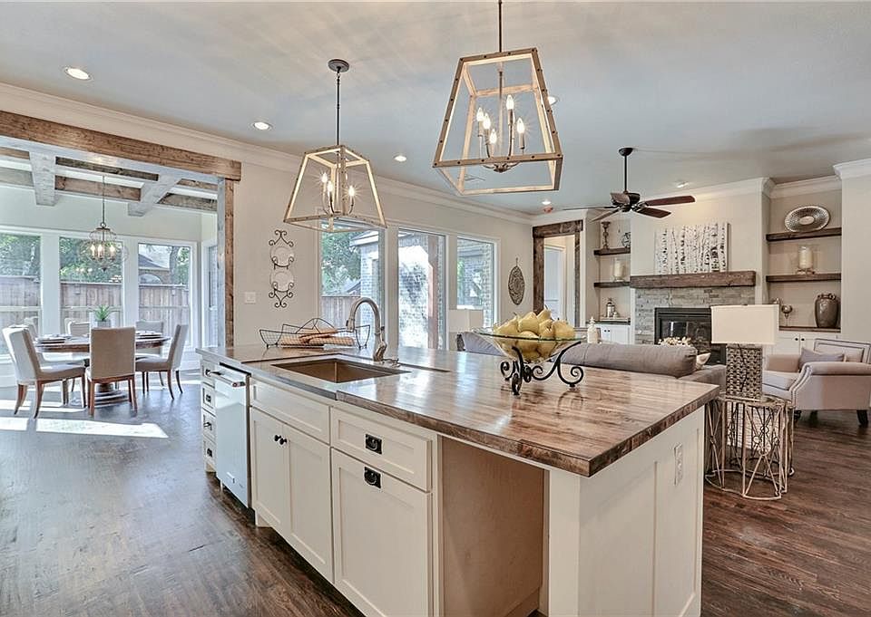 1st image of 103 Whispering Hills Ct