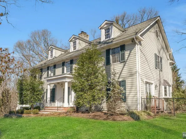 995 Dogwood Trl, Franklin Lakes, NJ 07417