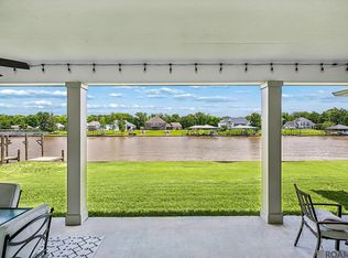 11440 River Highlands Dr, Saint Amant, LA 70774