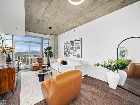 3rd image of 250 Pharr Rd Unit 1116