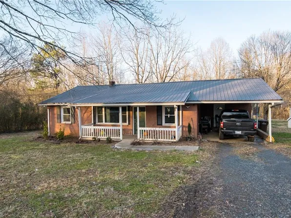 1415 Junction Rd, Mocksville, NC 27028