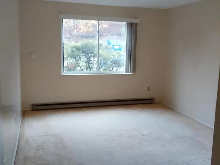 1100 Vista On The Lk — Photo 7