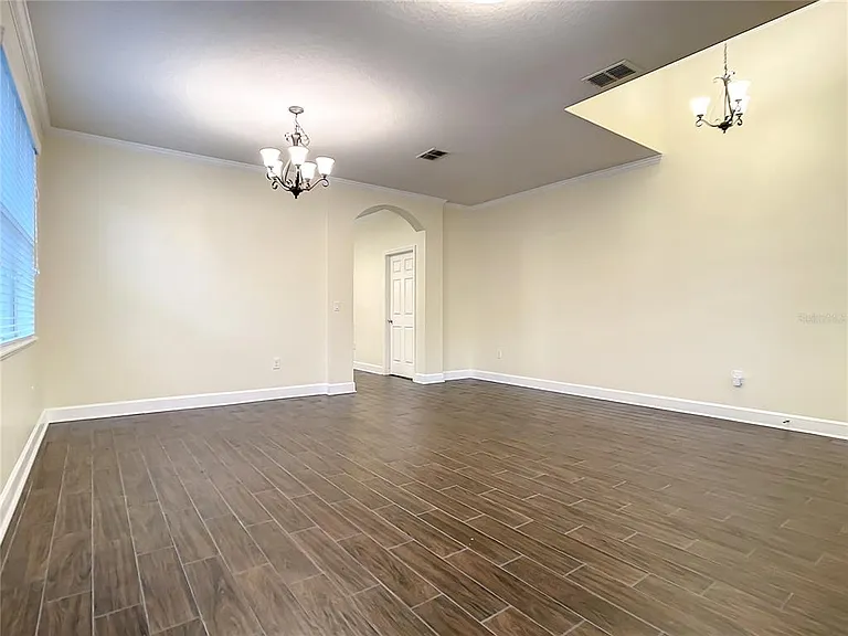 636 Spring Oak Cir — Photo 9