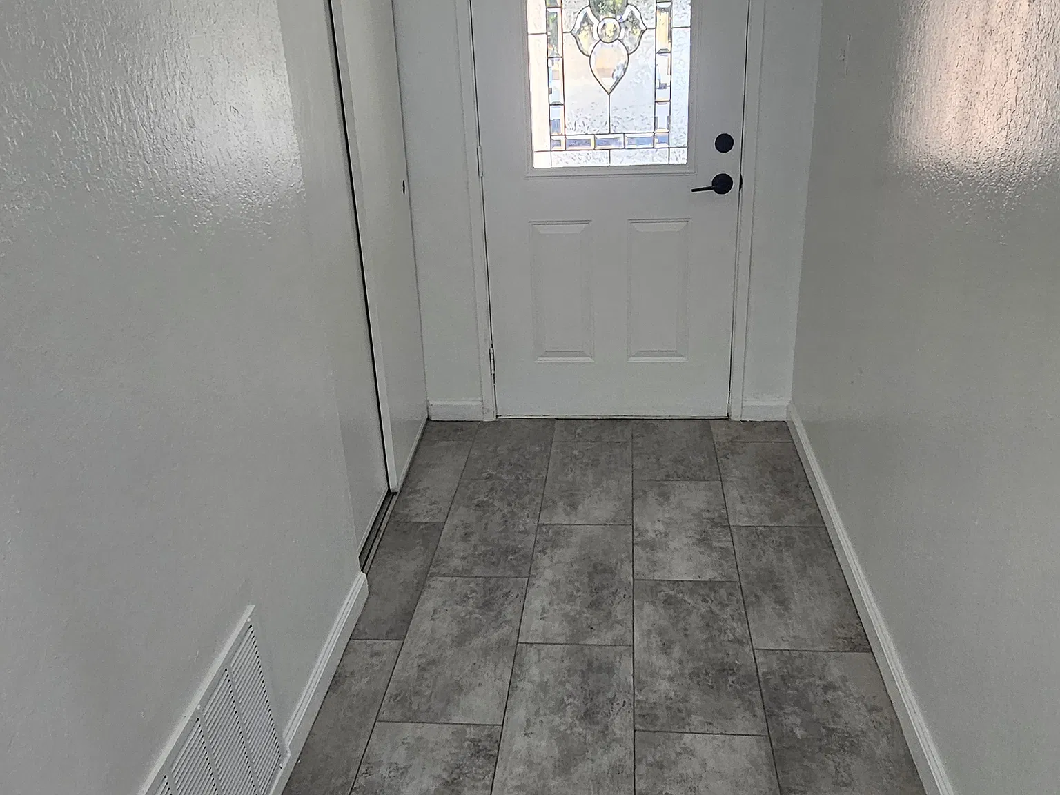 2030 Rainier Dr — Photo 3