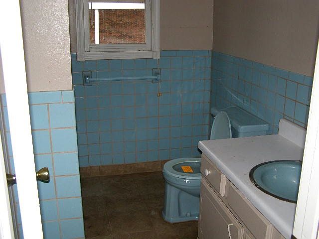 2nd image of 452 Sharon Dr