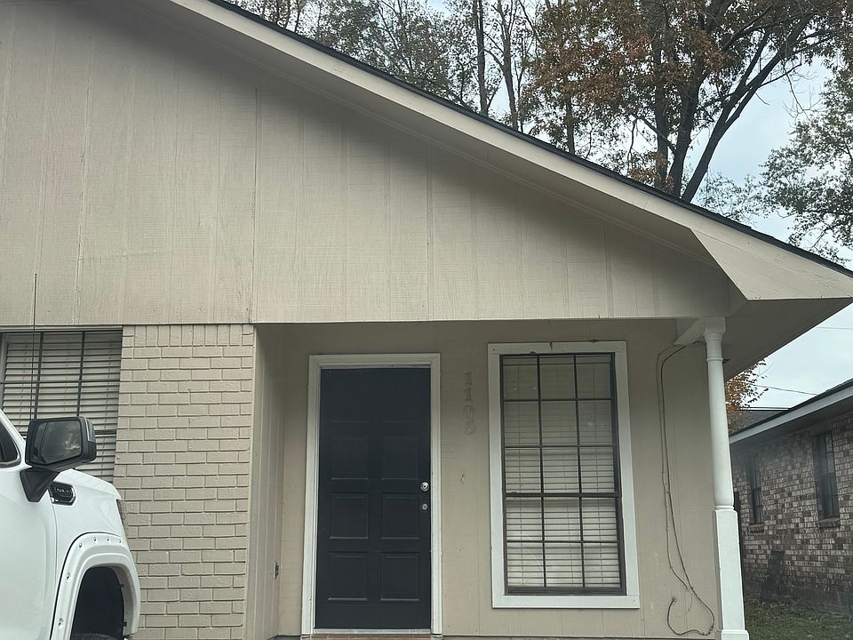 1st image of 1105 Willow Creek Dr