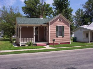 319 E State St, Mascoutah, IL