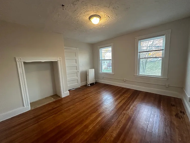 26 N Main St #4 — Photo 9