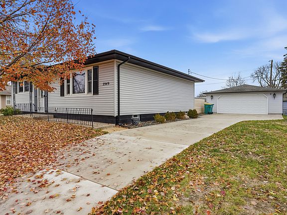 2nd image of 2949 W 76th Ln