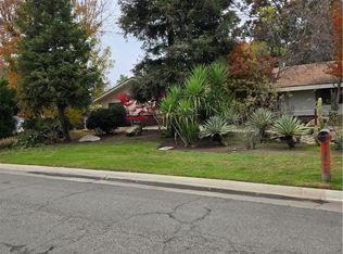 5867 E Club View Dr, Fresno, CA 93727