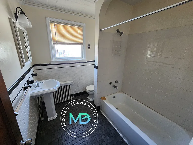 4329 Shamrock Ave — Photo 18