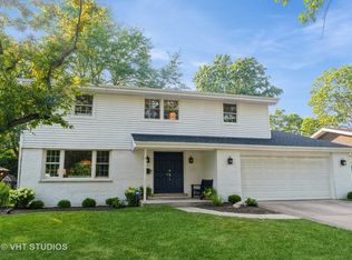 1704 Executive Ln, Glenview, IL