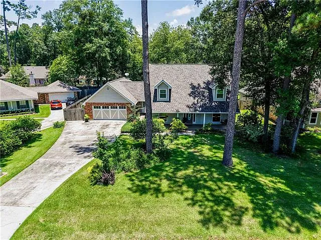 4 bed, 3.0 bath, 2683 sqft, $3,200 — Photo 3