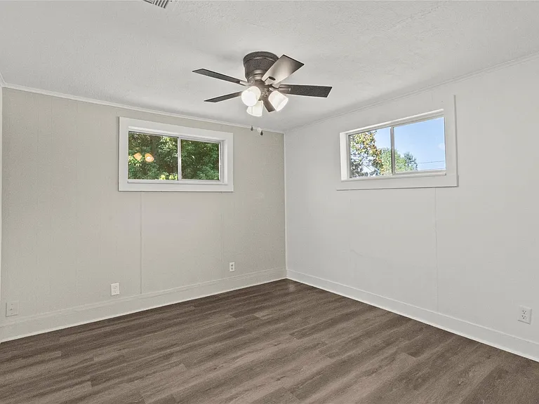 802 Collins St — Photo 3