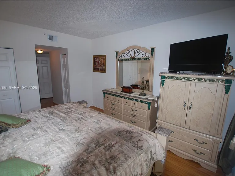 1310 Tuscany Way #1310 — Photo 5